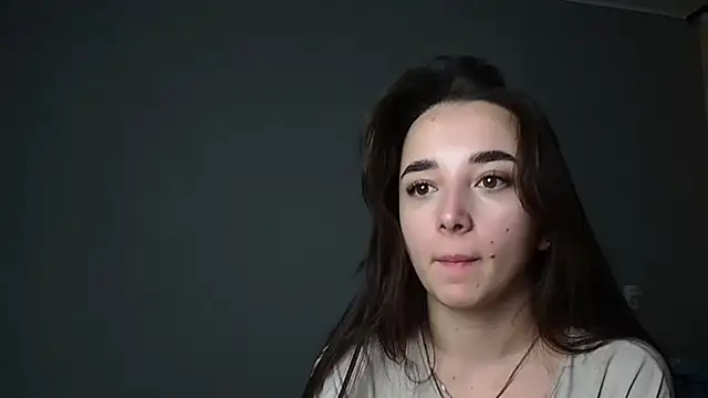 Eva Gloryy online show from December 2025 05:39:02 PM