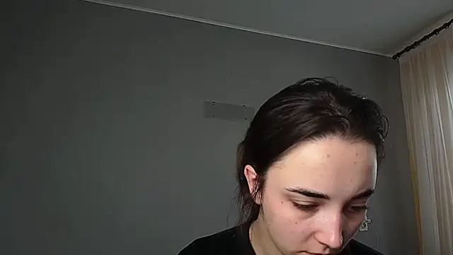 Eva Gloryy online show from April 2026 09:27:01 AM