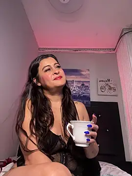 Lili  taylor online show from February 2025 05:48:02 AM