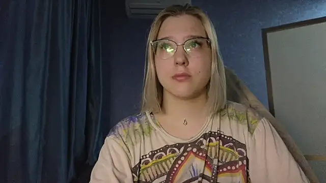 HotBrandyX online show from November 2025 02:46:01 PM