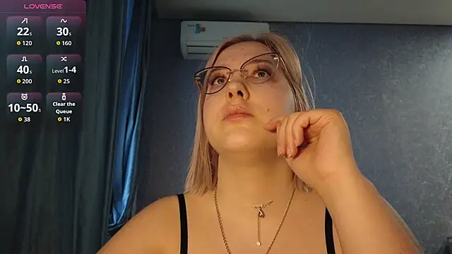 HotBrandyX online show from March 2026 12:21:02 PM