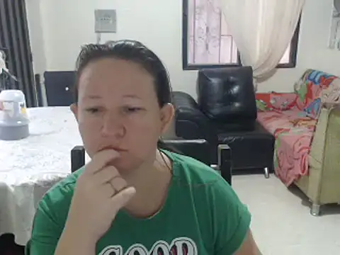 Snapshot of Yohis_Kiut25 chatting on February 2025 12:11:02 PM Yohis Kiut25 online show from February 2025 12:11:02 PM