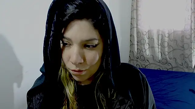 Snapshot of sharonnleon chatting on October 2025 08:50:01 PM sharonnleon online show from October 2025 08:50:01 PM