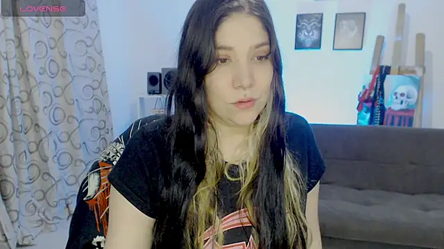 Snapshot of sharonnleon chatting on November 2025 11:47:01 PM sharonnleon online show from November 2025 11:47:01 PM