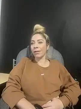 viktoria davis  online show from March 2025 01:21:02 AM