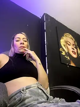 viktoria davis  online show from September 2025 11:04:02 PM