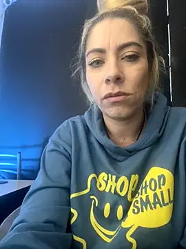 viktoria davis  online show from December 2025 11:36:02 PM