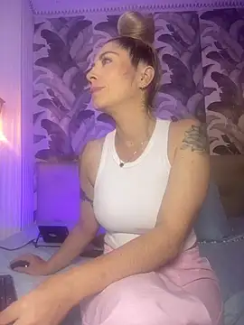 viktoria davis  online show from April 2026 10:51:01 PM