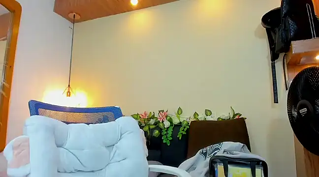 Snapshot of tattokoi chatting on February 2025 04:10:02 PM tattokoi online show from February 2025 04:10:02 PM