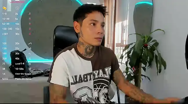 Snapshot of tattokoi chatting on March 2025 07:15:02 PM tattokoi online show from March 2025 07:15:02 PM