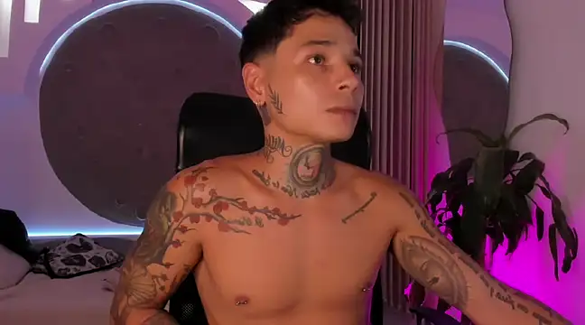 Snapshot of tattokoi chatting on March 2025 12:59:01 AM tattokoi online show from March 2025 12:59:01 AM