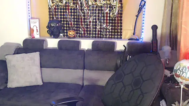 sachaclinford online show from October 2025 04:53:02 PM