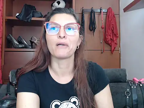 sachaclinford online show from July 2026 10:01:02 PM
