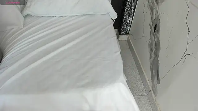 DalayMoore online show from December 2025 08:04:01 PM