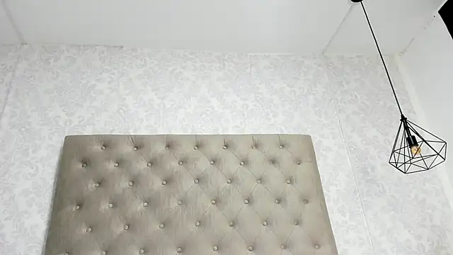 Dayana  Ospina online show from October 2025 08:51:01 PM