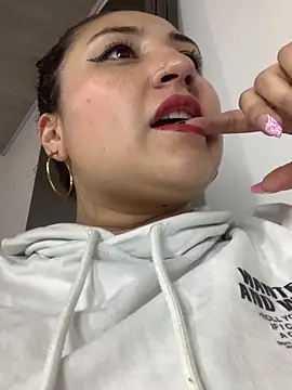 tania 23 online show from February 2025 07:50:02 PM