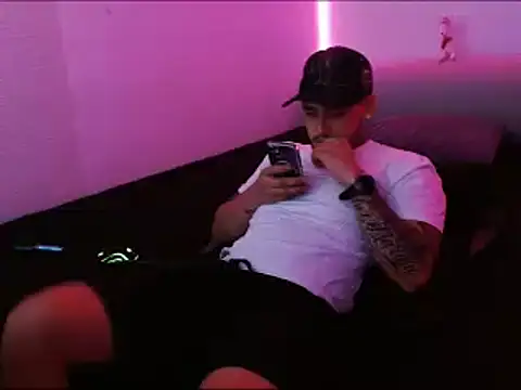 Lliam 2 online show from January 2025 03:58:01 PM