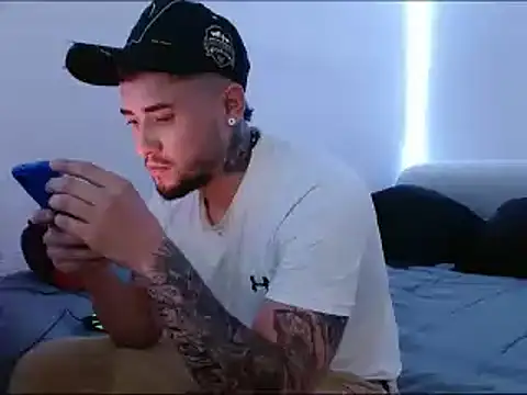Lliam 2 online show from February 2025 06:51:01 PM
