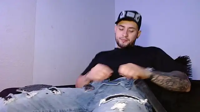 Lliam 2 online show from October 2025 03:05:02 AM