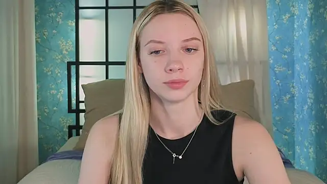 Snapshot of katt__y chatting on November 2025 05:19:02 AM katt y online show from November 2025 05:19:02 AM