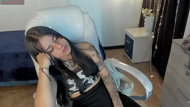 Snapshot of Nicole_Foxx_ chatting on February 2025 11:34:02 PM Nicole Foxx online show from February 2025 11:34:02 PM
