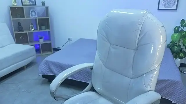 Snapshot of Nicole_Foxx_ chatting on October 2025 07:36:01 PM Nicole Foxx online show from October 2025 07:36:01 PM