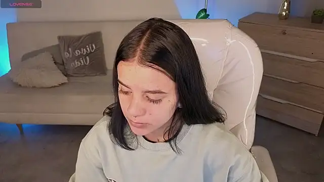 Nicole Foxx  online show from March 2026 06:14:02 PM