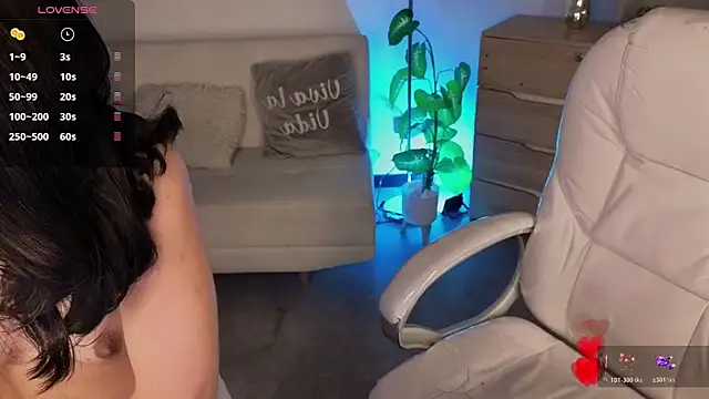 Nicole Foxx  online show from March 2026 07:51:02 PM