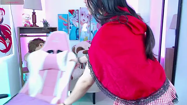 Snapshot of ashley_cute77 chatting on February 2025 12:05:02 PM ashley cute77 online show from February 2025 12:05:02 PM