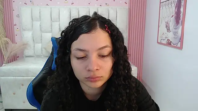 shalon diaz s online show from November 2025 01:18:02 PM