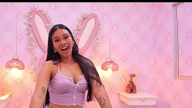 Snapshot of LIA_SWAN_ chatting on October 2025 04:27:01 AM LIA SWAN online show from October 2025 04:27:01 AM