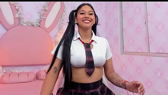 LIA SWAN  online show from February 2026 04:00:02 AM