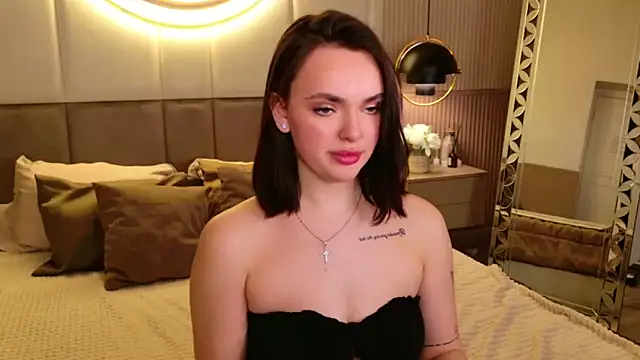LauraBrigs online show from March 2025 09:24:02 AM