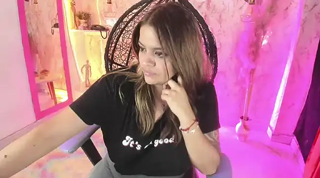 victoria  floyd online show from February 2025 08:50:02 AM