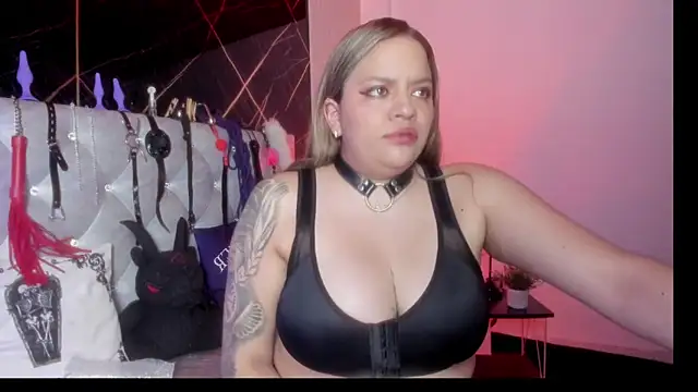 victoria  floyd online show from September 2025 06:53:01 PM