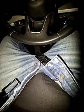 Nzino1983 online show from April 2026 10:43:02 PM