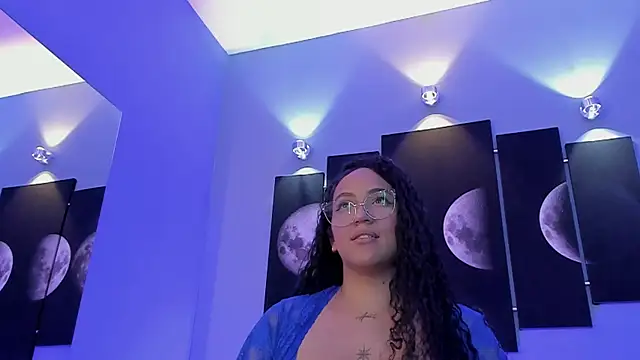 tatii moon online show from February 2025 09:51:02 AM