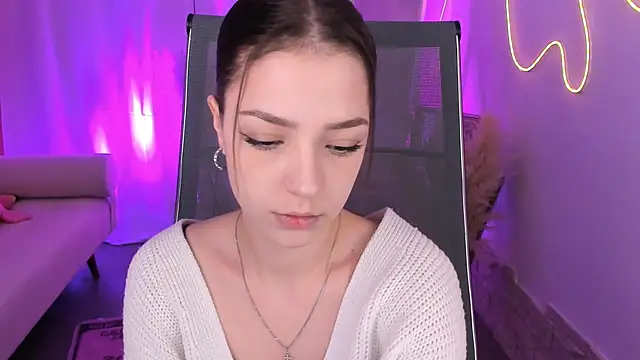 PamBeesly online show from January 2026 08:30:01 AM