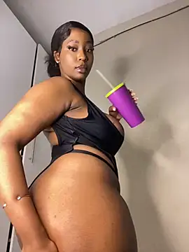 Snapshot of Spicey-CheekssX chatting on November 2025 11:27:02 PM Spicey-CheekssX online show from November 2025 11:27:02 PM