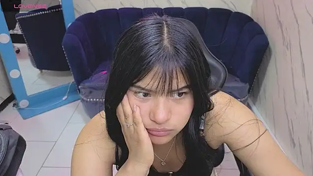 Snapshot of Paulette_v chatting on September 2025 01:02:01 PM Paulette v online show from September 2025 01:02:01 PM