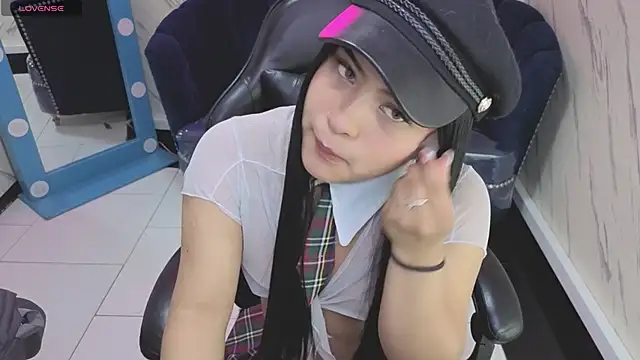 Snapshot of Paulette_v chatting on October 2025 01:07:01 PM Paulette v online show from October 2025 01:07:01 PM