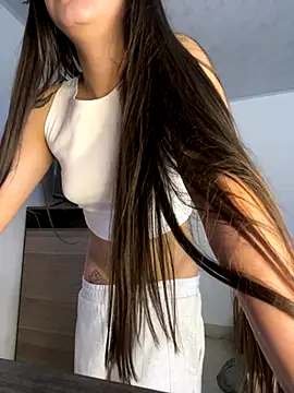 astrid  online show from October 2025 11:33:02 AM