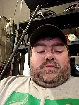 Rcraigue4 online show from November 2025 09:46:02 PM