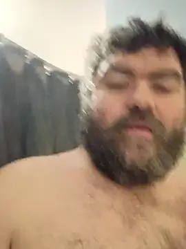 Rcraigue4 online show from December 2025 11:33:02 PM