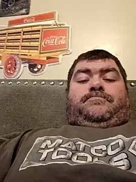 Rcraigue4 online show from January 2026 05:15:01 PM