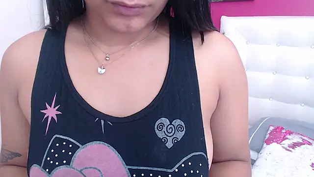 Snapshot of tinyy_whore18 chatting on January 2025 02:51:02 PM tinyy whore18 online show from January 2025 02:51:02 PM