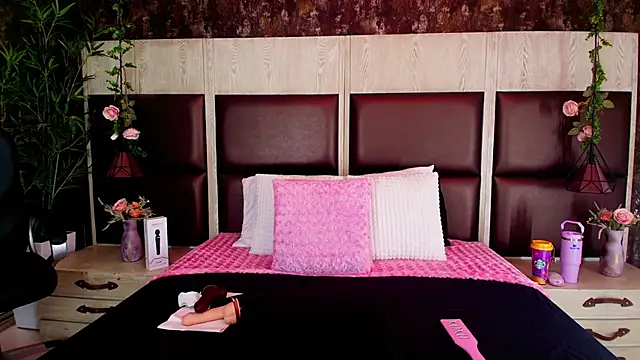 Bella Smiith  online show from November 2025 12:27:02 PM