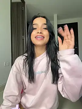 Bella Smiith  online show from January 2026 06:57:01 PM