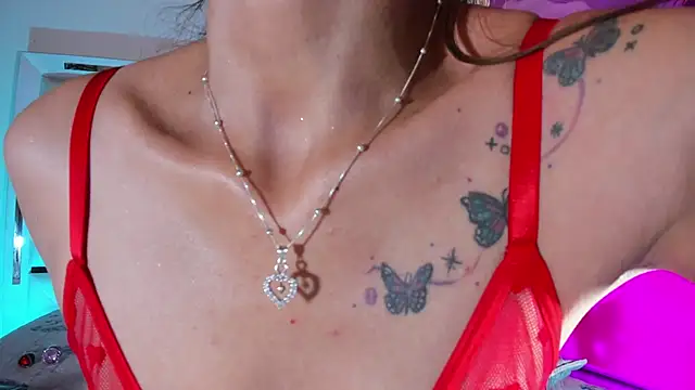 emili clark online show from February 2026 04:40:02 AM