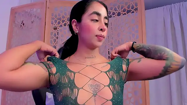 sophierooy22 online show from December 2024 05:53:02 PM